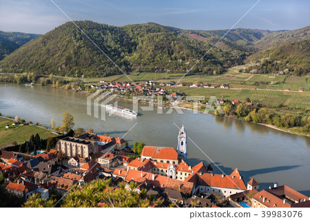 Durnstein village during spring in Wachau, Austria 39983076