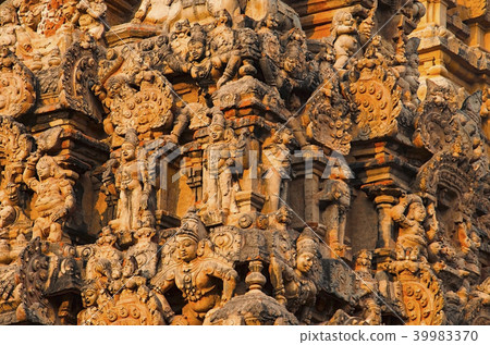 Carved idols on the Gopuram, Brihadishvara Temple Carved idols on the Gopuram, Brihadishvara Temple 39983370