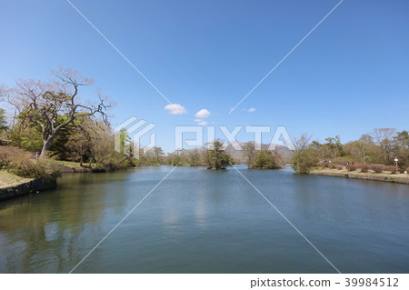 The lake in Onuma natinal park Hokkaido. The lake in Onuma natinal park Hokkaido. 39984512