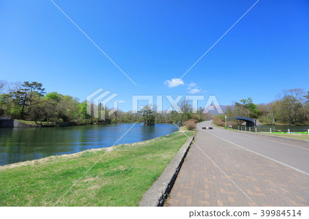The lake in Onuma natinal park Hokkaido. The lake in Onuma natinal park Hokkaido. 39984514