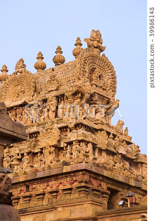 Carved Gopuram of Airavatesvara Temple  39986148