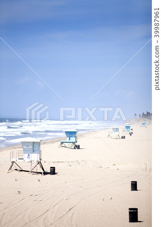 Huntington Beach, California 39987961