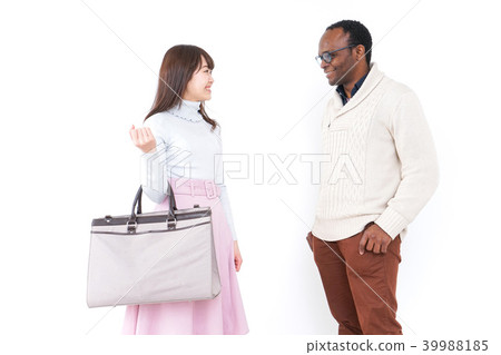 給方向的少婦外國遊人 39988185