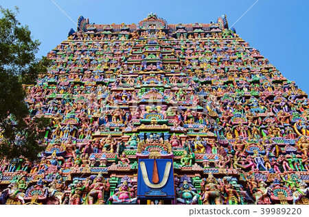 Colorful Gopuram, Near Gangaikonda Cholapuram Colorful Gopuram, Near Gangaikonda Cholapuram 39989220