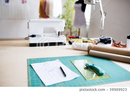 Interior of a studio, startup business. 39989923