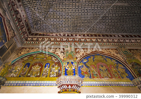 Interior of Durbar Hall, Thanjavur Maratha palace Interior of Durbar Hall, Thanjavur Maratha palace 39990312