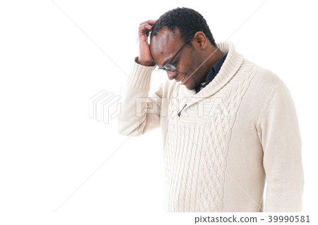 一個男人患頭痛 一個男人患頭痛 39990581