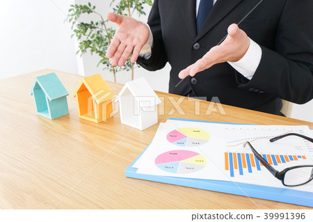 Real estate company businessman 39991396
