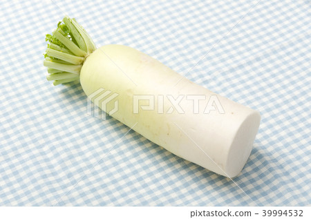 Cut radish Cut radish 39994532