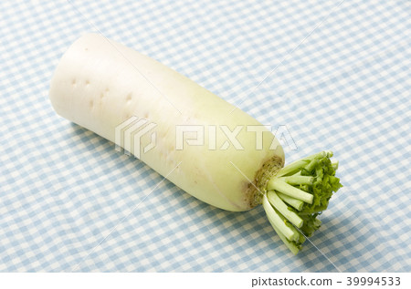 Cut radish Cut radish 39994533