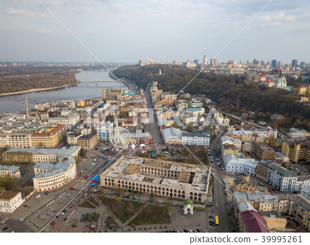 KIEV, UKRAINE - April 19, 2018: Cityscape on Kontraktova Square in Kiev city on spring. KIEV, UKRAINE - April 19, 2018: Cityscape on Kontraktova Square in Kiev city on spring. 39995261