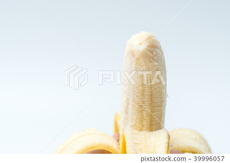 Human Hand Holding Banana Fruit Nutrition Concept Human Hand Holding Banana Fruit Nutrition Concept 39996057