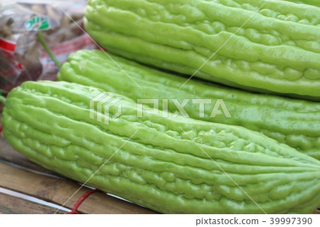 Gourd at the market 39997390