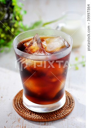 iced coffee 39997864