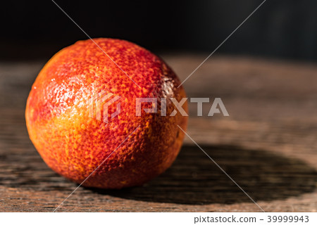 Whole ripe juicy Sicilian Blood orange 39999943