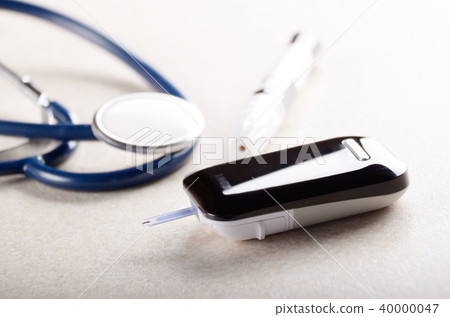 Personal blood glucose meter and lancet 40000047