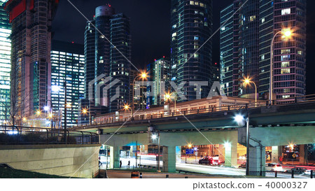 Night view of Toronto downtown expressway 40000327