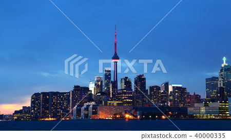 Downtown Toronto, Canada at sunset 40000335