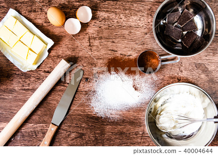 Making sweets 40004644