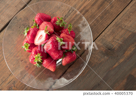 一個草莓 40005370