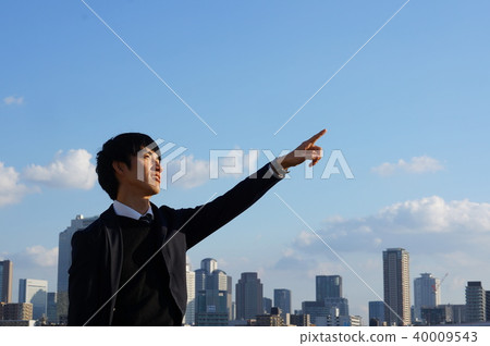 Men who show the future 40009543