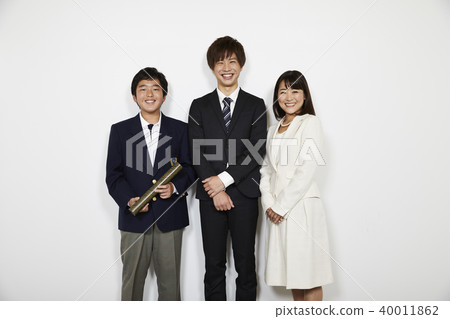 父母和孩子的家庭形象 40011862