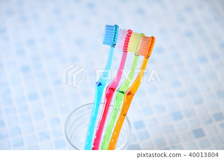 Chaoyang and a toothbrush, a wash image. 40013804