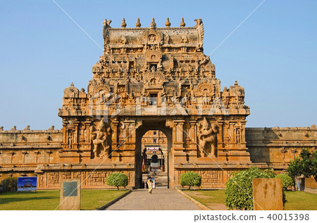 Carved Gopuram entrance gate Brihadishvara Temple 40015398