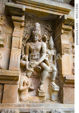 Carved idol in Gangaikondacholapuram Temple 40015890