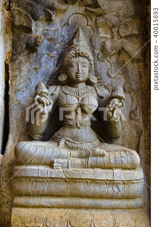 Carved idol in Gangaikondacholapuram Temple Carved idol in Gangaikondacholapuram Temple 40015893