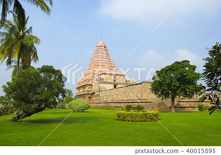 Outer view of Gangaikondacholapuram Temple 40015895