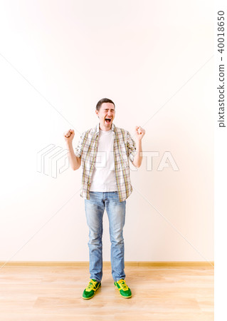 Photo of screaming young man Photo of screaming young man 40018650