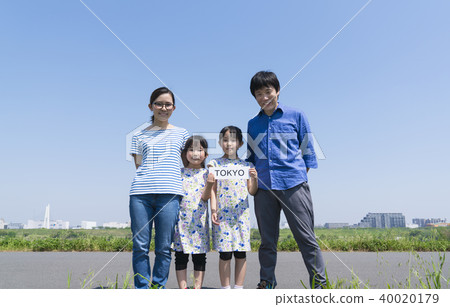 Tokyo family 4 people 40020179