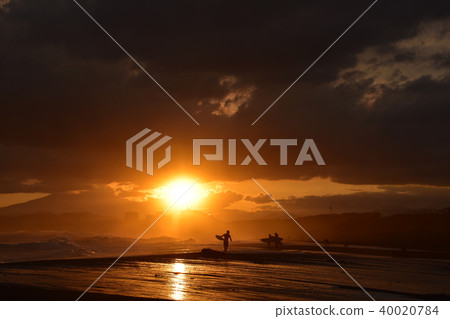 Sunset over the Chigasaki coast Sunset over the Chigasaki coast 40020784