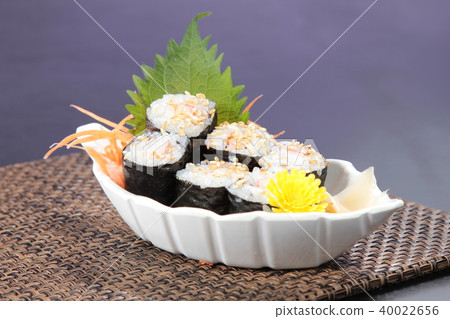 sushi roll sushi roll 40022656