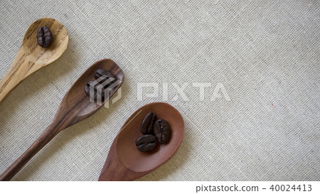 豆和三湯匙 40024413