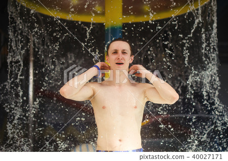 man in the pool 40027171