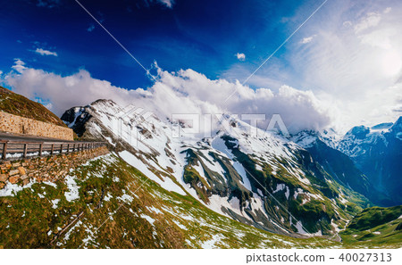 andscape almost snow-capped mountain andscape almost snow-capped mountain 40027313