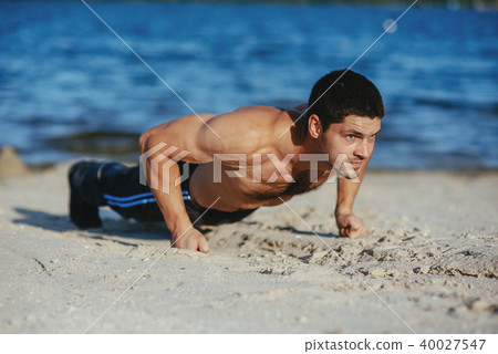 Strong attractive runner Strong attractive runner 40027547