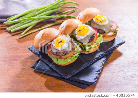 ham burger ham burger 40030574