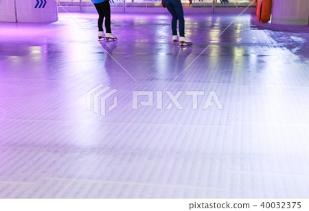 Ice skate image 40032375