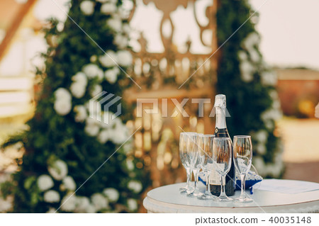 wedding restaurant with decorations and food wedding restaurant with decorations and food 40035148