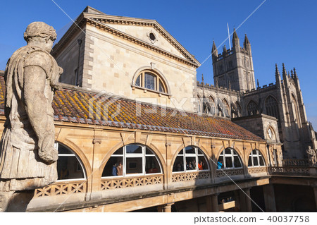 Ancient statue in Roman baths of Bath, UK Ancient statue in Roman baths of Bath, UK 40037758