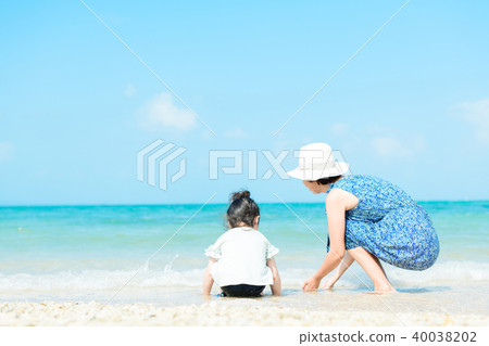 Summer children sea Summer children sea 40038202