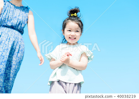 Summer parent and child Summer parent and child 40038219