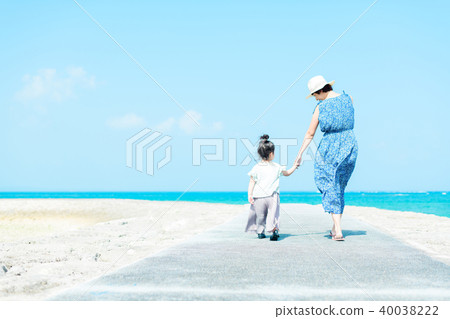 Summer children sea 40038222