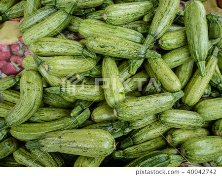 Fresh fruits and vegetables on the street market 40042742