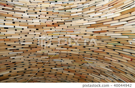 A very large stack of books 40044942