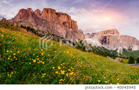 mountains in the Alps mountains in the Alps 40048948