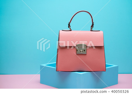 Female leather bag 40050326